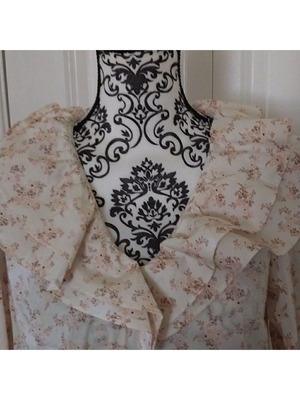 Who What Wear Women Ruffle Charming Floral Midi Dress NWT Size S - Picture 3 of 15